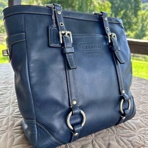 Vintage Coach East West tote in blue leather